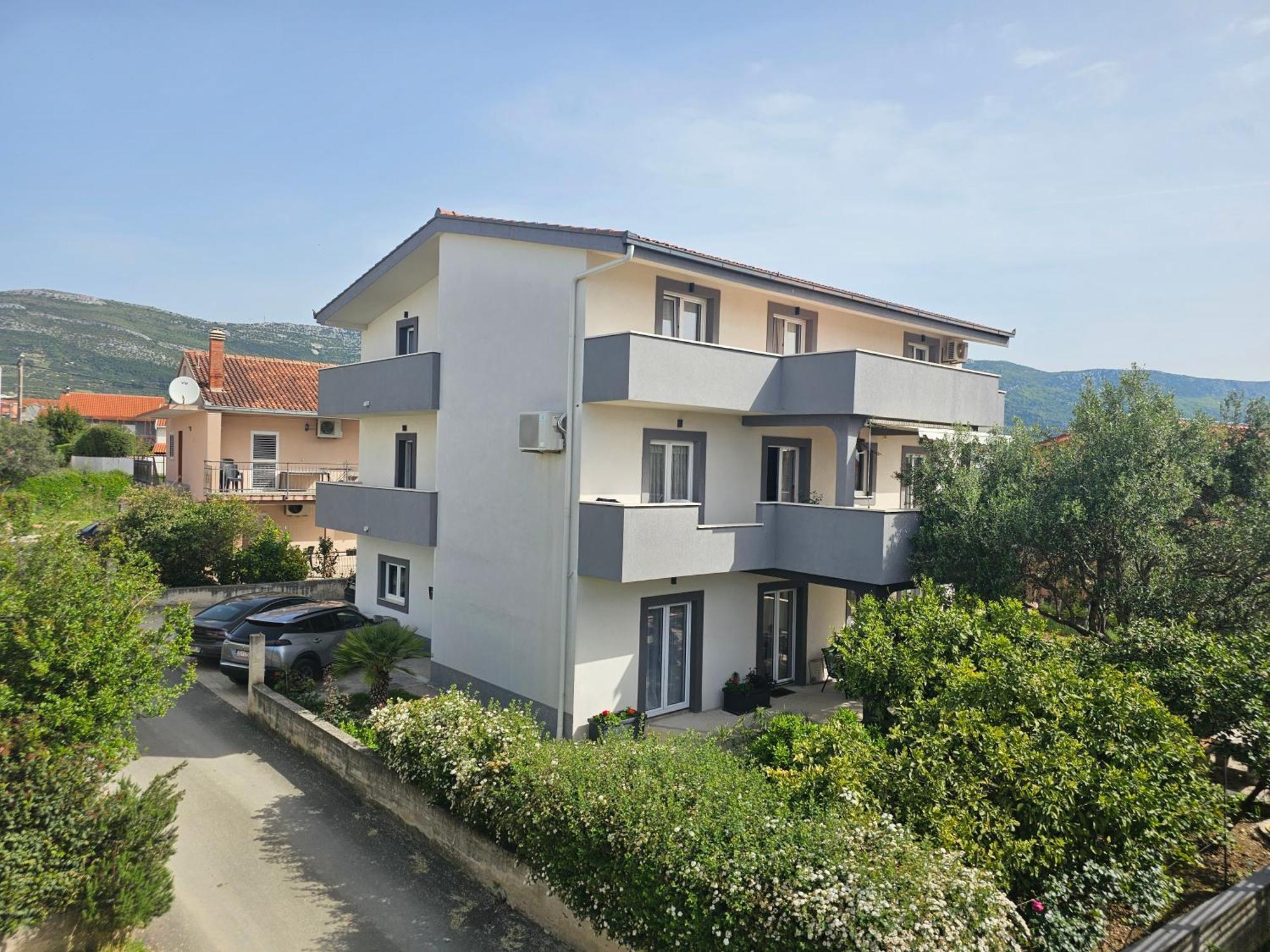 Apartmani Dianna Kaštela Zewnętrze zdjęcie